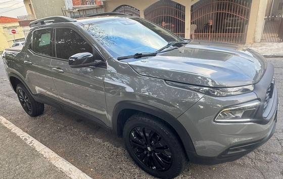 FIAT TORO 1.3 TURBO 270 FLEX VOLCANO AT6 FIAT TORO 1.3 TURBO 270 FLEX VOLCANO AT6
